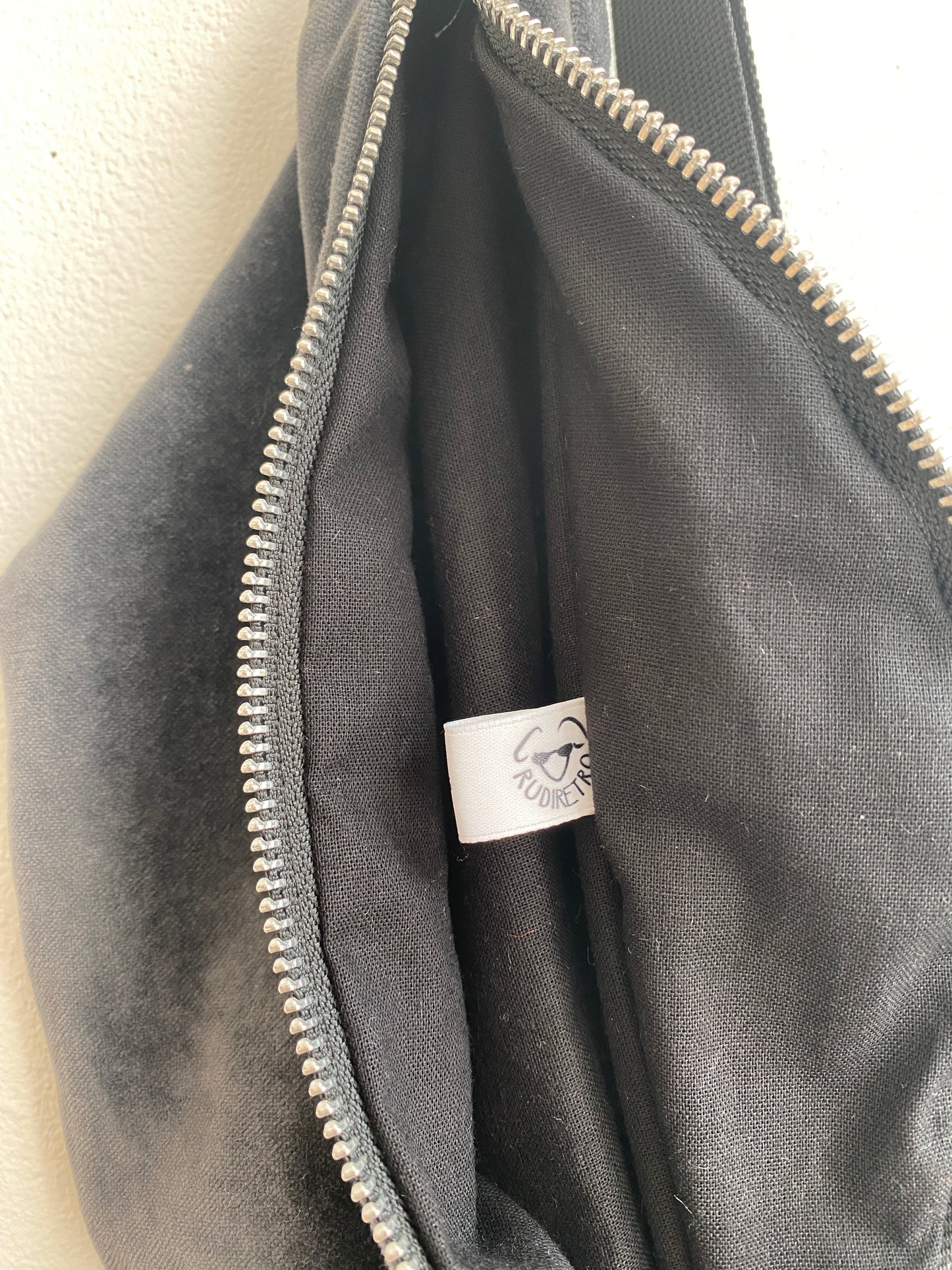 Bauchtasche Samt grau